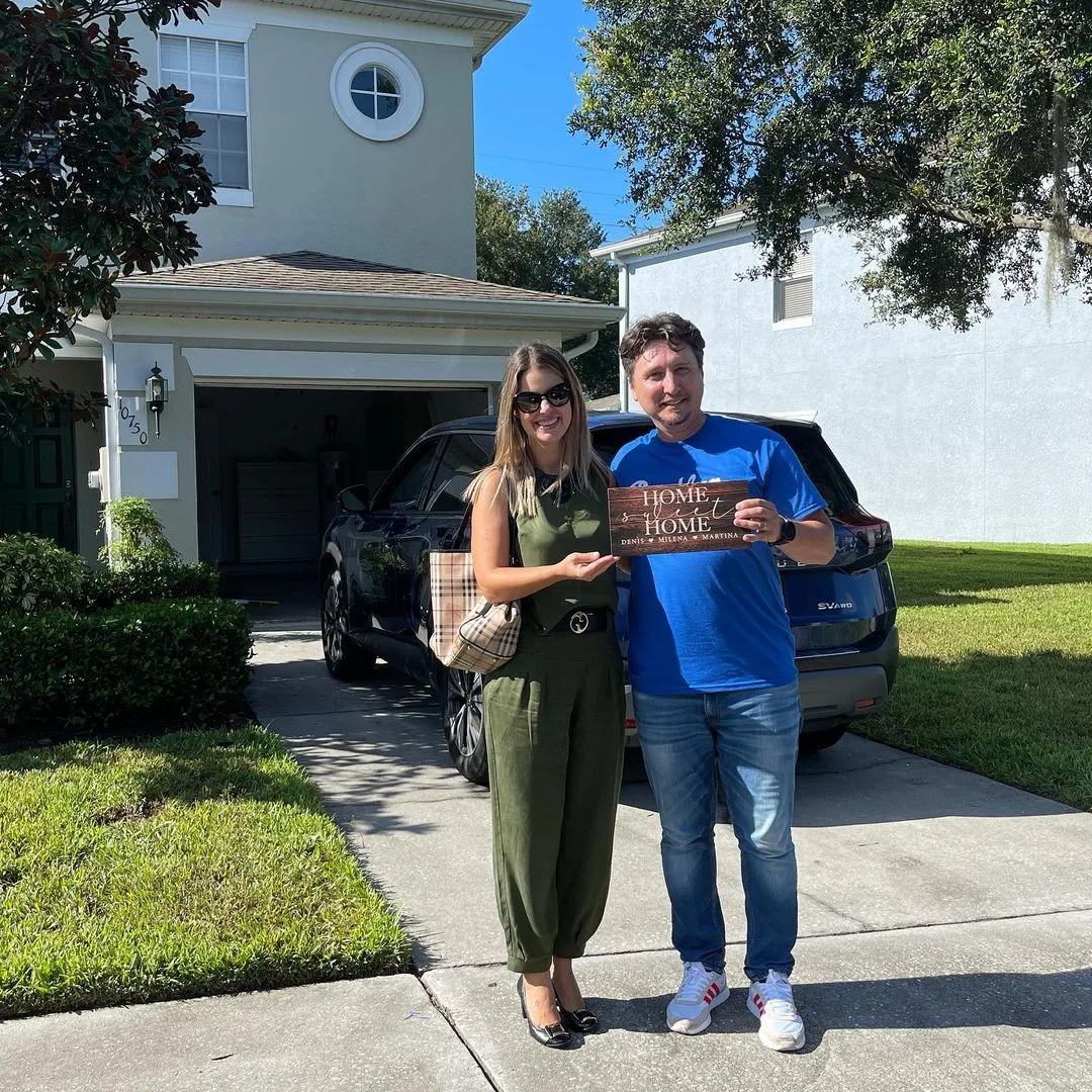 Jen Dantas com clientes em Orlando (16)