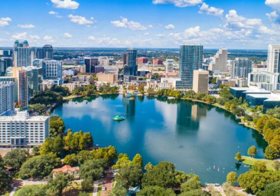 Agente immobiliare a Orlando, specialista in Emerald Island Resort