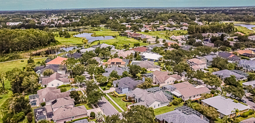 Casa à Venda em Orlando com Piscina – 357 Fairway Pointe Cir, FL 32828 Casa à Venda em Orlando com Piscina – 357 Fairway Pointe Cir, FL 32828