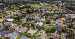 Casa à Venda em Orlando com Piscina – 357 Fairway Pointe Cir, FL 32828 Casa à Venda em Orlando com Piscina – 357 Fairway Pointe Cir, FL 32828