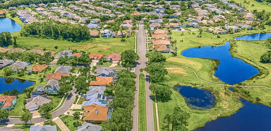 Casa à Venda em Orlando com Piscina – 357 Fairway Pointe Cir, FL 32828 Casa à Venda em Orlando com Piscina – 357 Fairway Pointe Cir, FL 32828