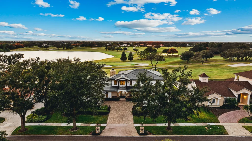 5558 Brookline Dr área 1 - Jen Dantas