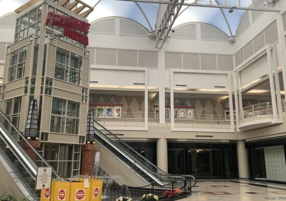 A Reinvenção do Fashion Square Mall e o Fim do ‘Sprawl’ Urbano.